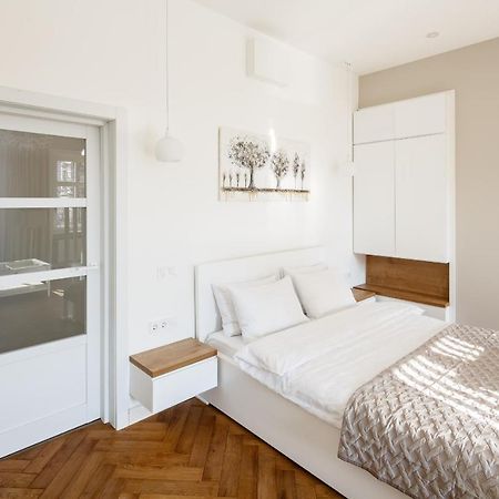 Palace View Apartments - 24 Kopernyka Str. Leopoli Esterno foto
