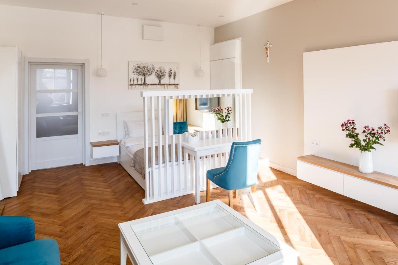 Palace View Apartments - 24 Kopernyka Str. Leopoli Esterno foto