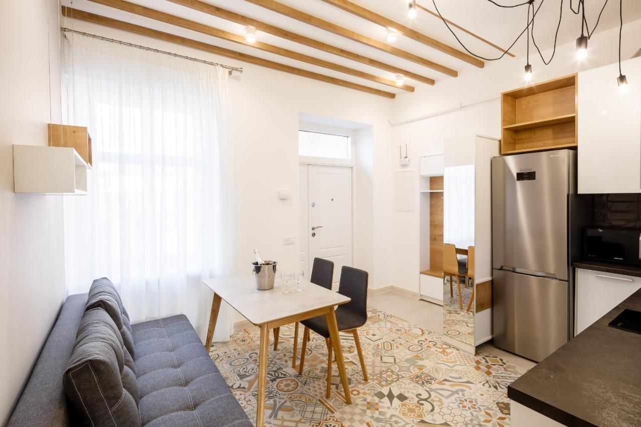 Palace View Apartments - 24 Kopernyka Str. Leopoli Esterno foto